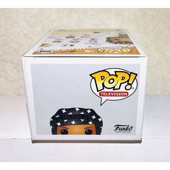 Funko POP! Television The Office Kelly Kapoor #1008 with Protector - Picture 6 of 7